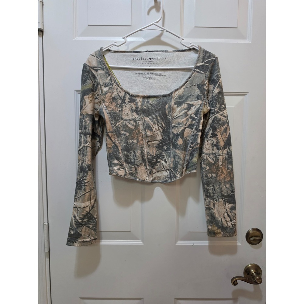 Inspired Culture Los Angeles Camo Print Crop Top Grunge Seamed L Long Sleeve